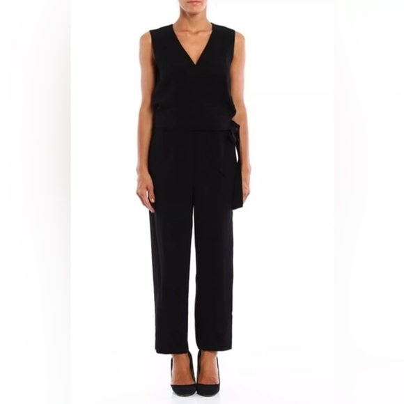 Theory Women's Alvmie Black Light Crepe Sleeveless Size  10 Jumpsuit - Picture 1 of 14